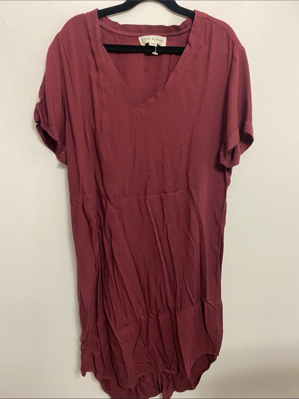 cloth & stone V-Neck Tunic in Wine Burgundy